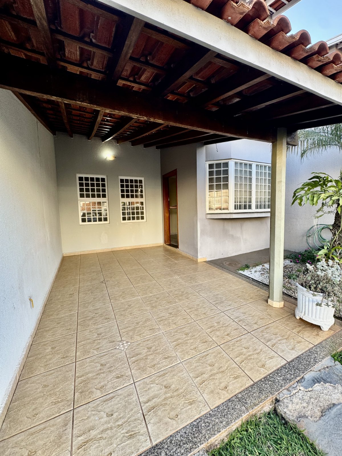 Casa à venda em Vila Xavier — foto 2 de 24